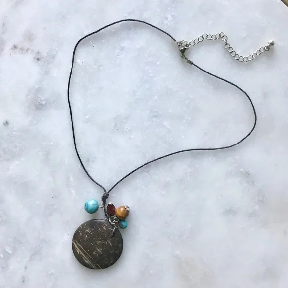 Wooden Detail Necklace - Picture 1 of 4